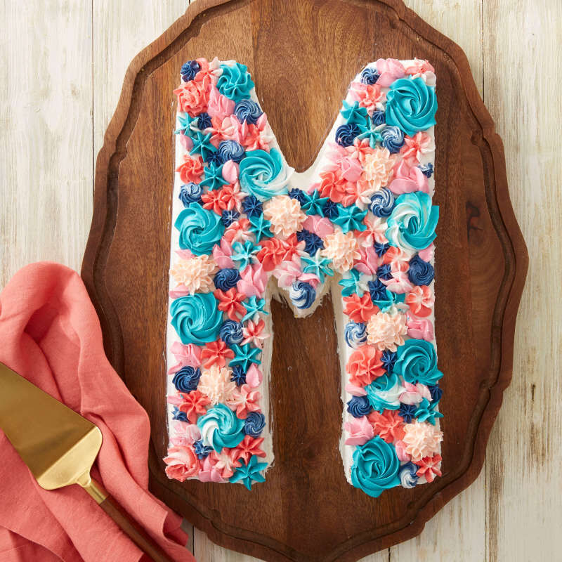 Deluxe Decorating Tip Set, 46-Piece image number 7