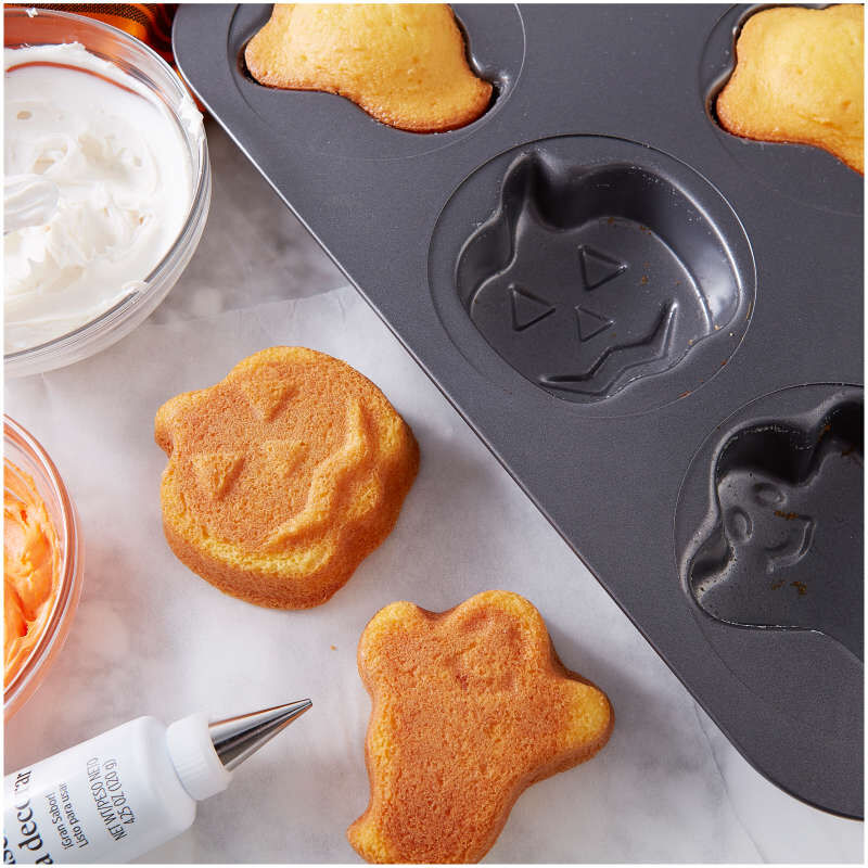 Halloween Ghost and Pumpkin Mini Cake Pan, 6-Cavity image number 4