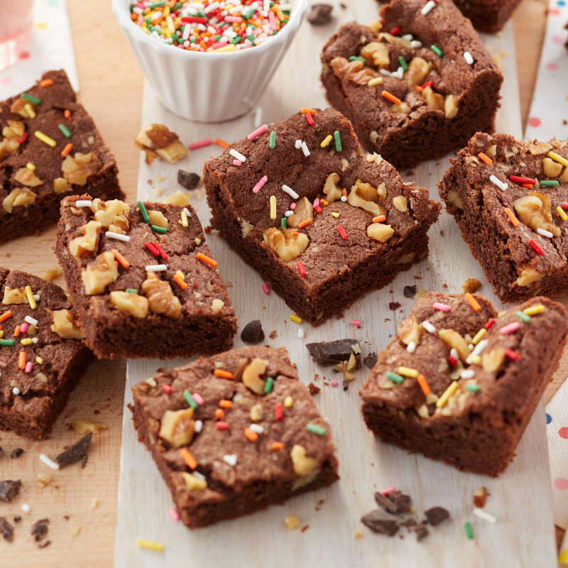Recipe Right Non-Stick 9-Inch Square Brownie Baking Pan with Lid, Multipack of 2 image number 4
