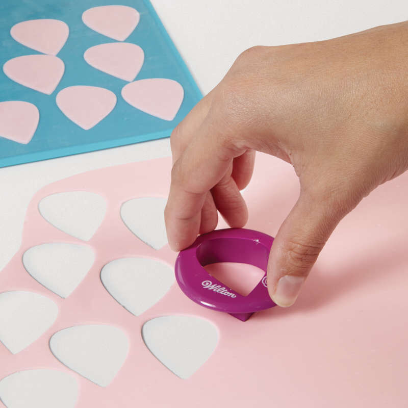 Gum Paste and Fondant Flower Cutter Set, 28-Piece image number 7
