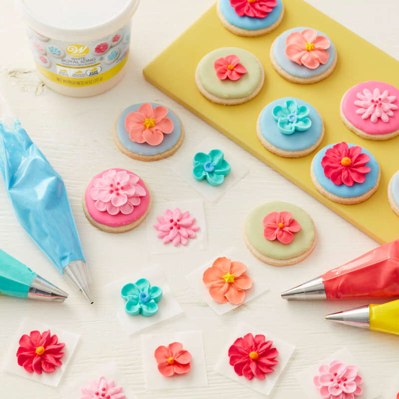 Ready to Use Royal Icing, 14 oz. image number 3