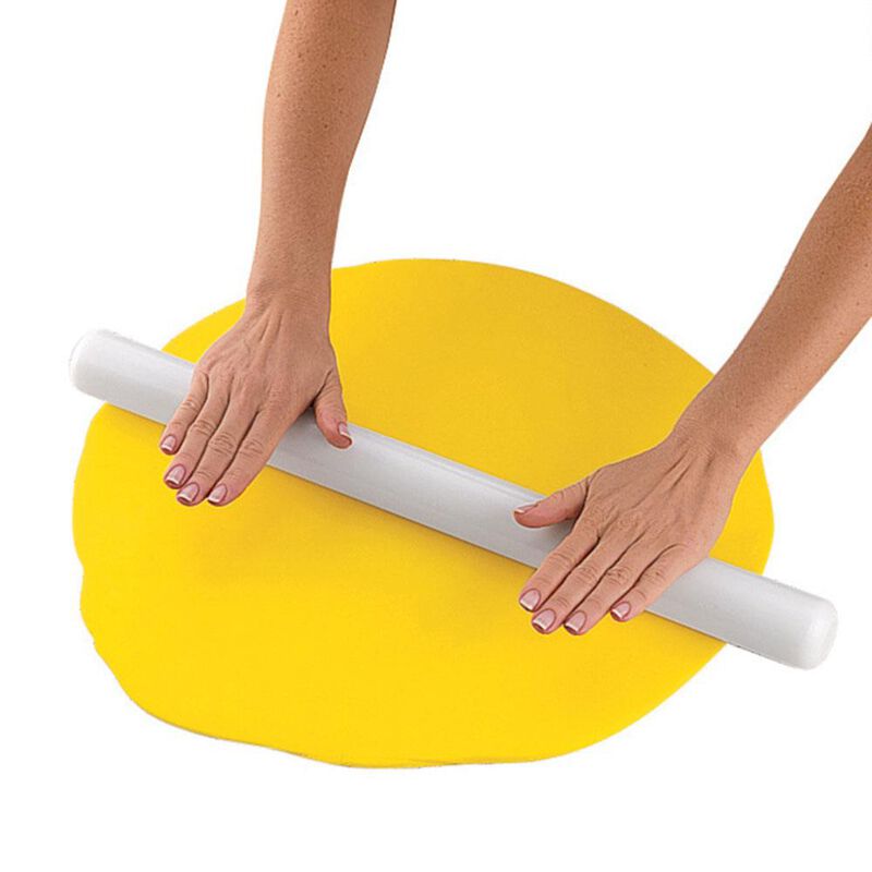 Decorator Preferred Yellow Fondant, 24 oz. Fondant Icing image number 3