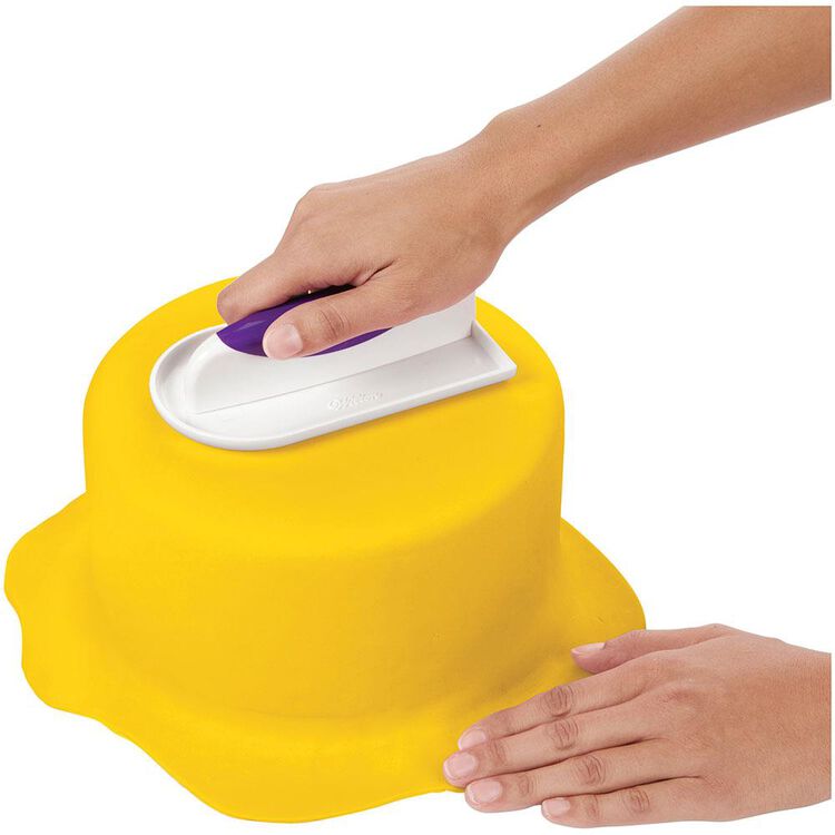 Decorator Preferred Yellow Fondant, 24 oz. Fondant Icing