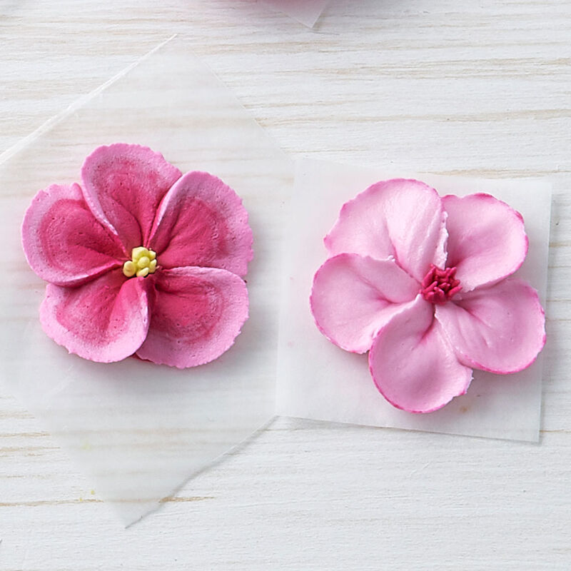 How to Pipe a Wild Rose image number 0