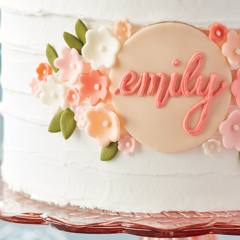 How to Make Fondant Lifelike Blossoms